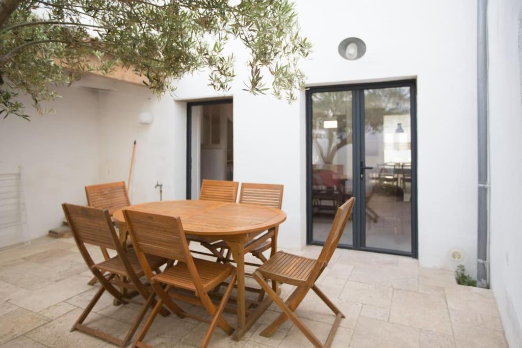 Les Maisons De L'Olivette La Couarde-sur-Mer Luaran gambar